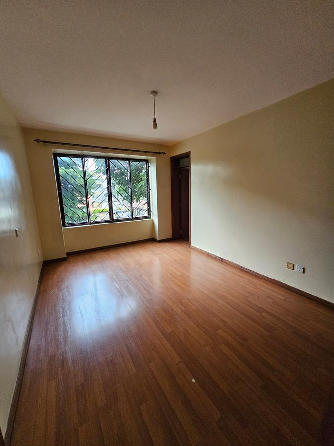 3 Bed Apartment with En Suite at Lavington - 11