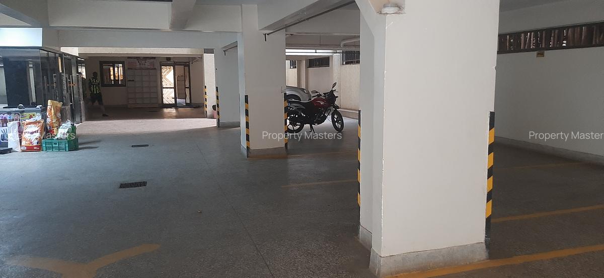 5 Bed Apartment with En Suite at 6Th Avenue Parklands - 4