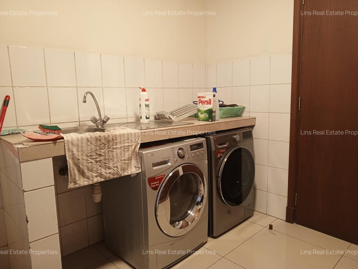 Serviced 3 Bed Apartment with En Suite in Riverside - 20