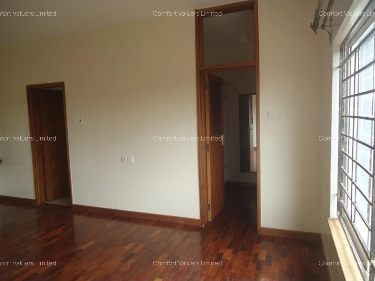 3 Bed Apartment with En Suite at Westlands - 14