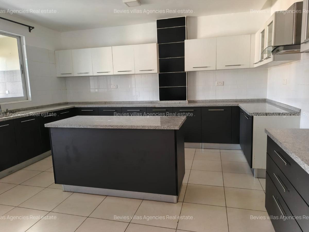 3 Bed Apartment with En Suite at General Mathenge - 13