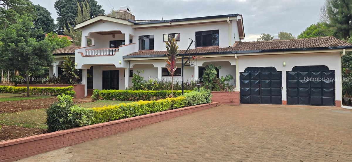 4 Bed House with En Suite at Nyari Close - 1