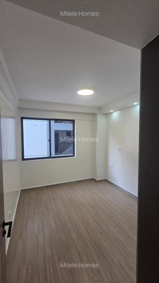 Serviced 3 Bed Apartment with En Suite at Riverside Drive - 6