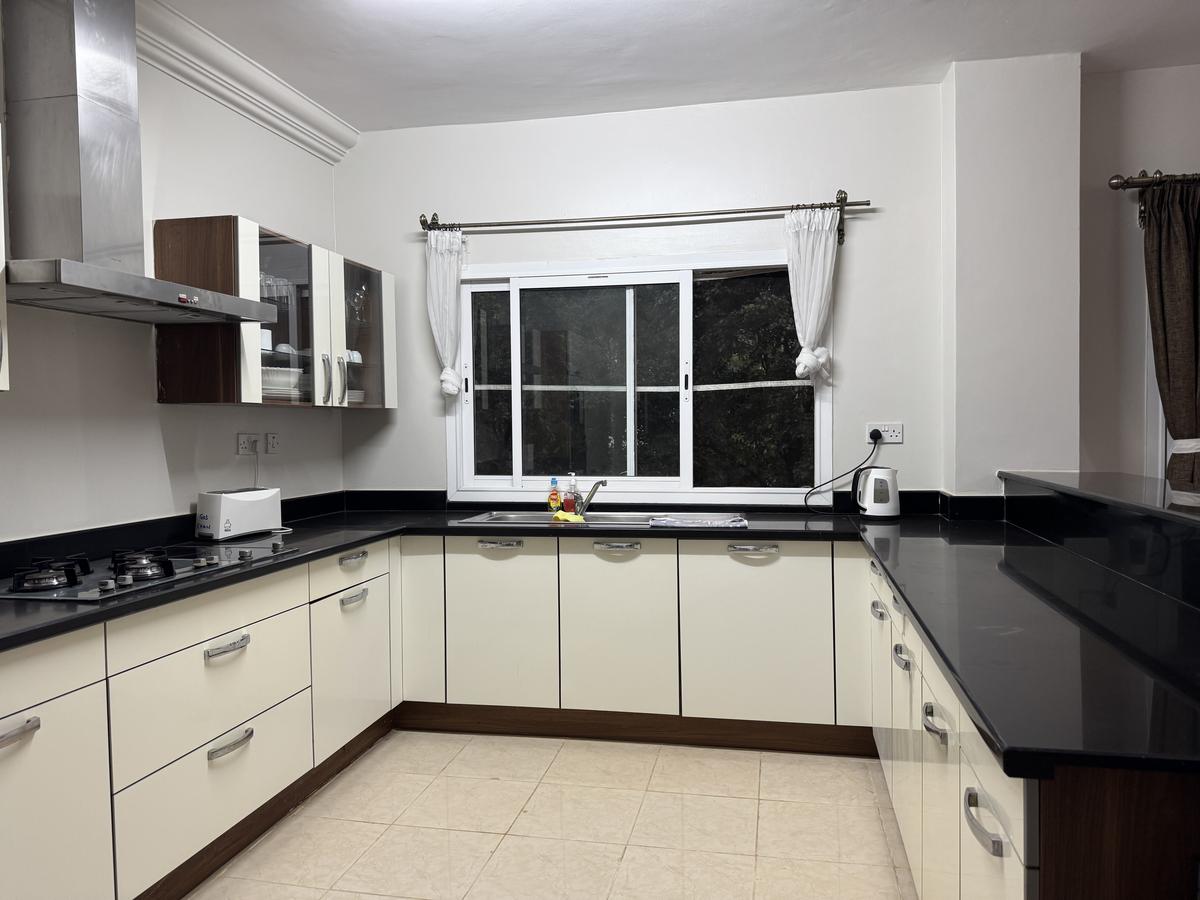 Furnished 3 Bed Apartment with En Suite in Kileleshwa - 9