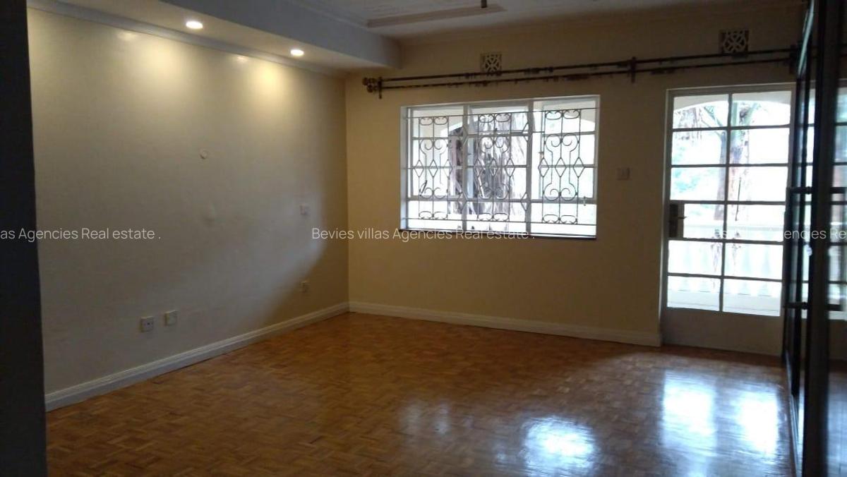 5 Bed Townhouse with En Suite at Lavington - 11