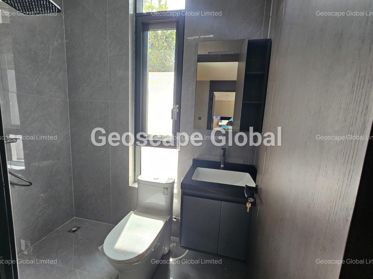 5 Bed Townhouse with En Suite in Lavington - 8