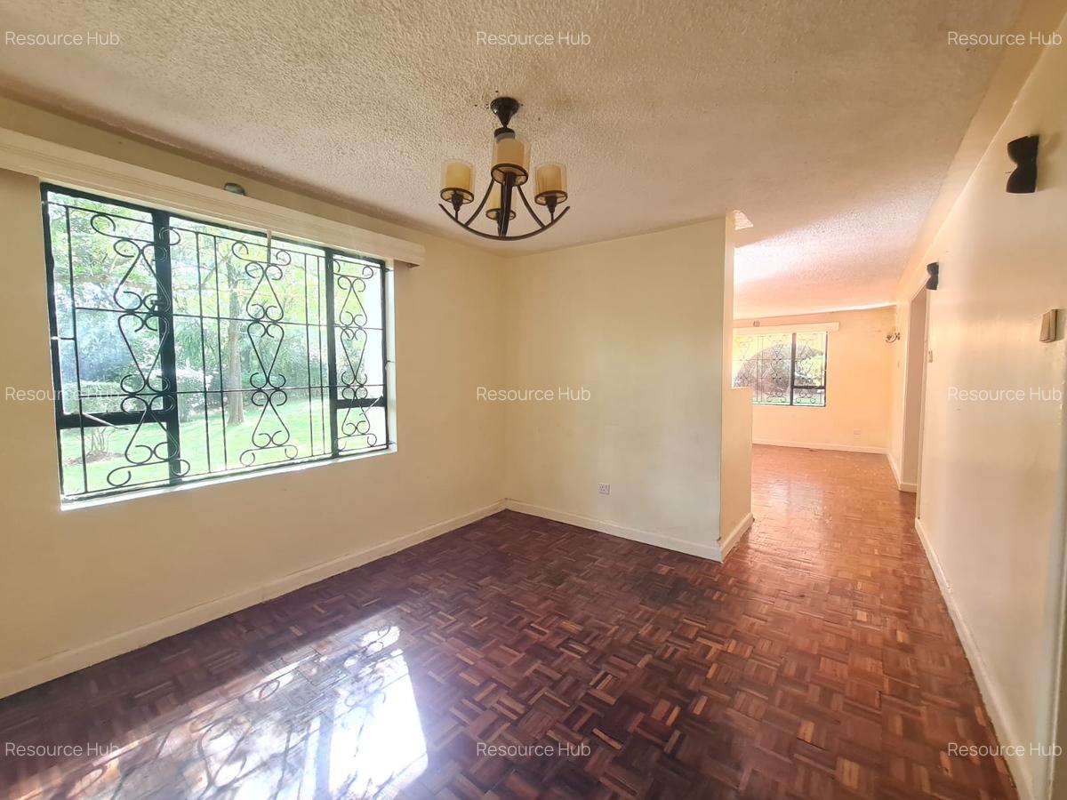 4 Bed House with En Suite at Hardy Area - 6