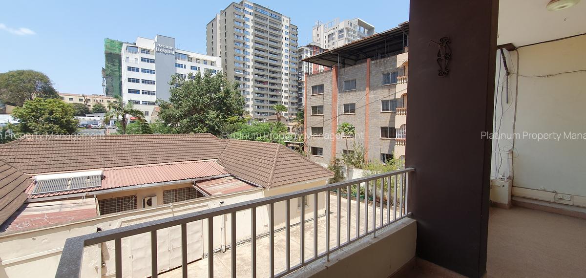 4 Bed Apartment with En Suite in Parklands - 3