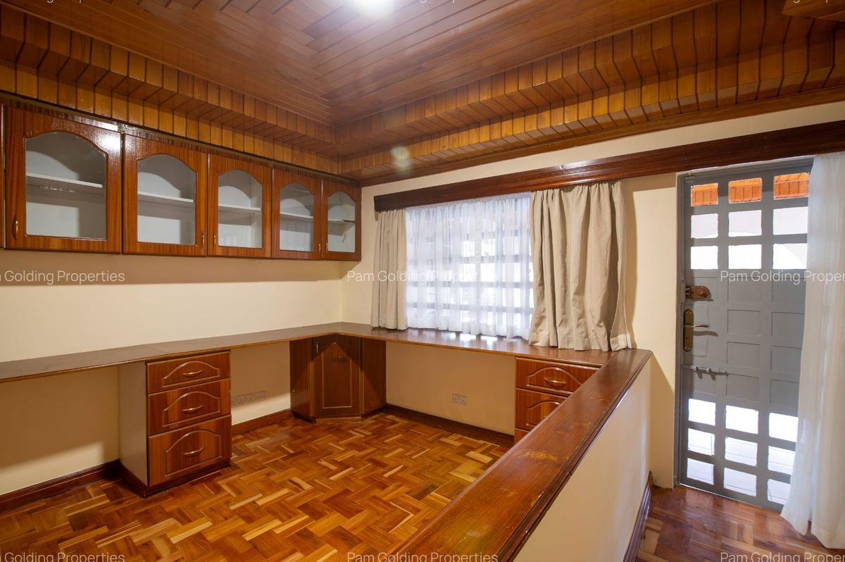 5 Bed House in Runda - 15