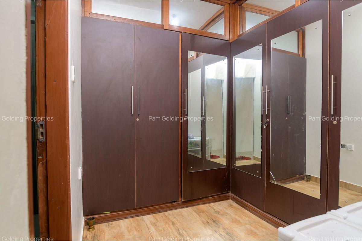 3 Bed Apartment with En Suite in Kizingo - 6