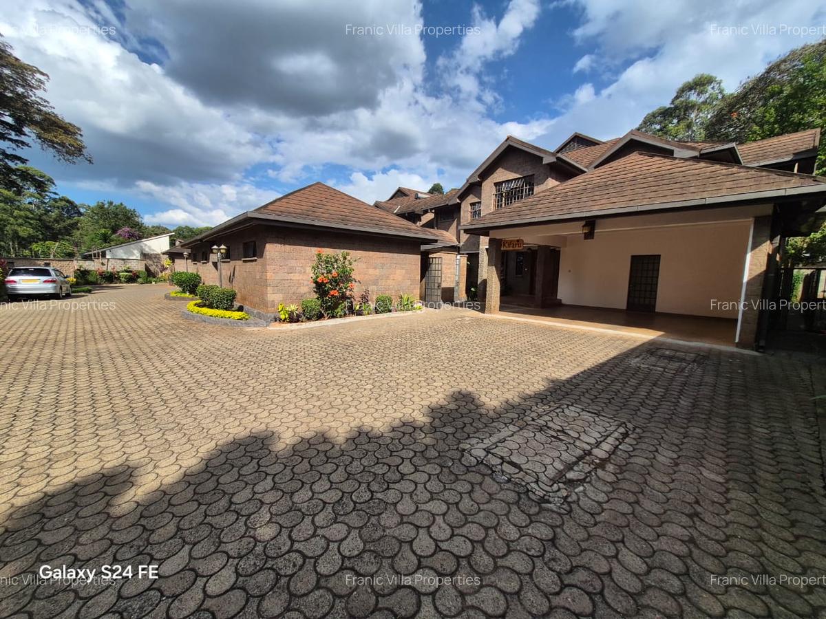 4 Bed Villa with En Suite at Westlands - 8