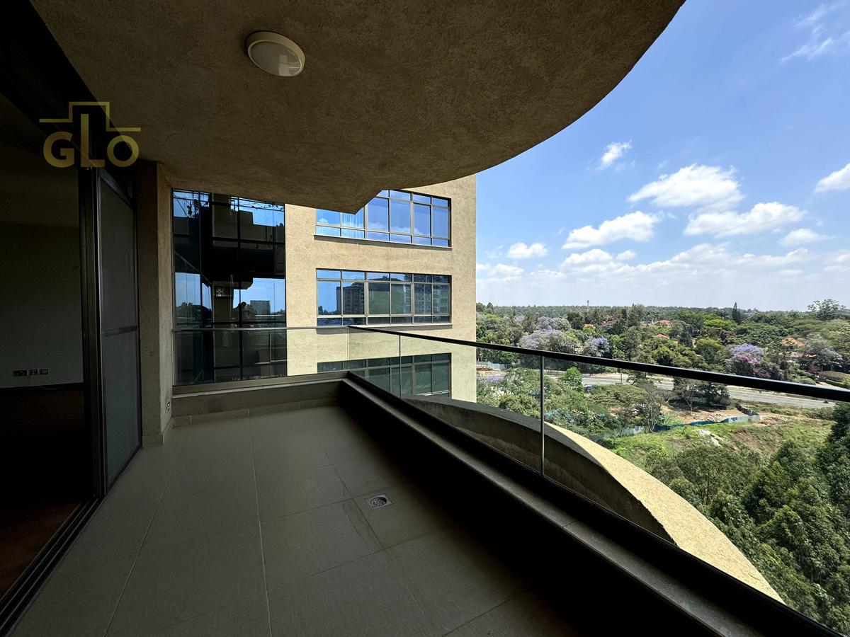 3 Bed Apartment with En Suite in Parklands - 1