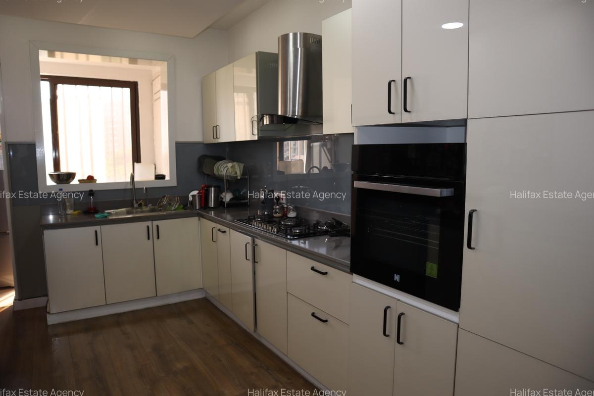 3 Bed Apartment with En Suite in South C - 7