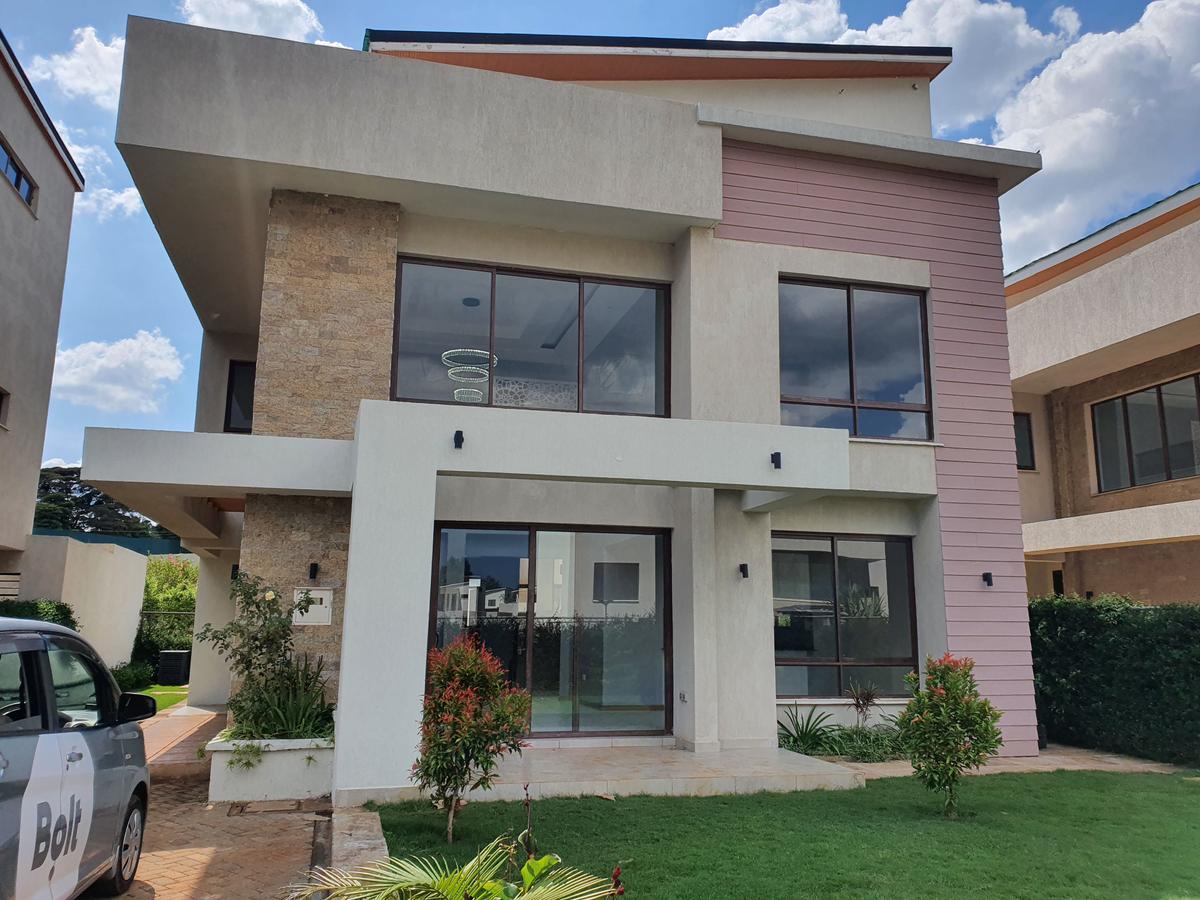 4 Bed House with En Suite in Runda - 4