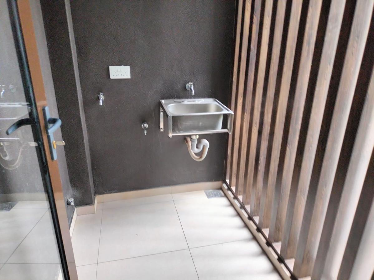 2 Bed Apartment with En Suite in Lavington - 3