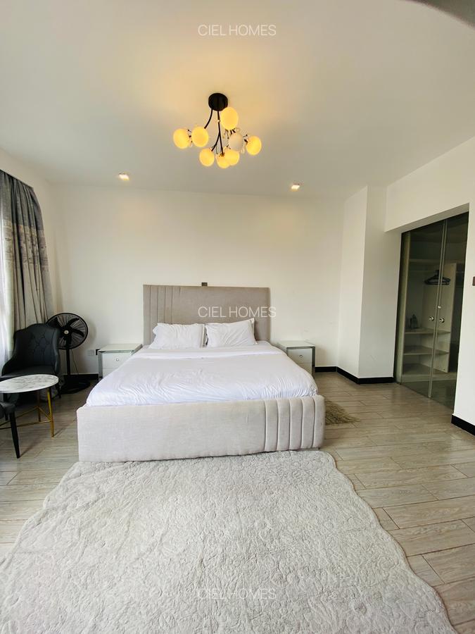 Furnished 2 Bed Apartment with En Suite at Wood Avenue - 17