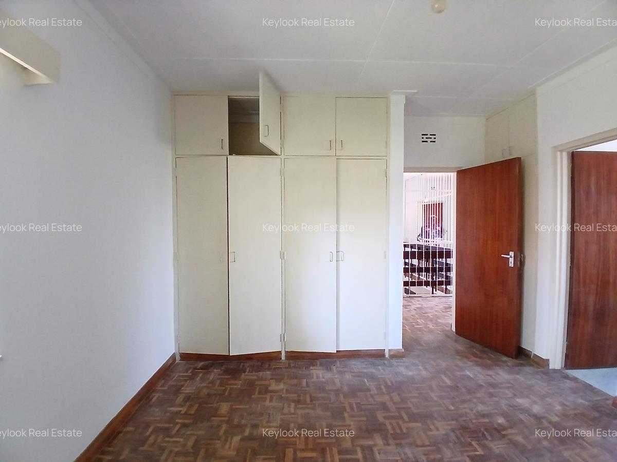4 Bed Townhouse with En Suite at Lavington Green - 14
