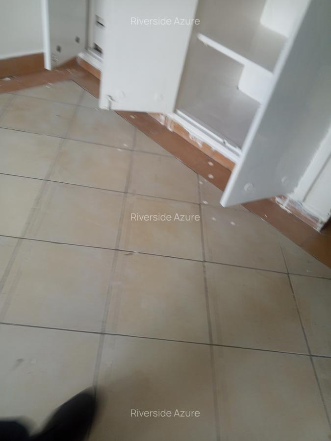 4 Bed Townhouse with En Suite at Westlands - 17