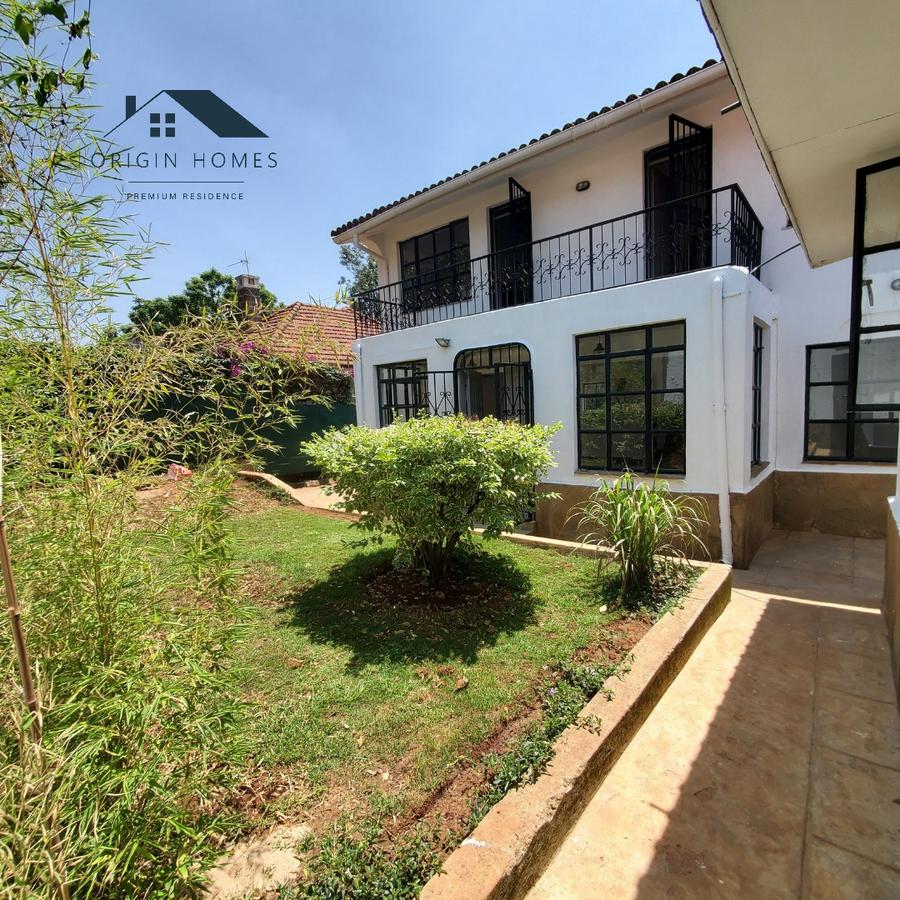 4 bed house with en suite at kilimani