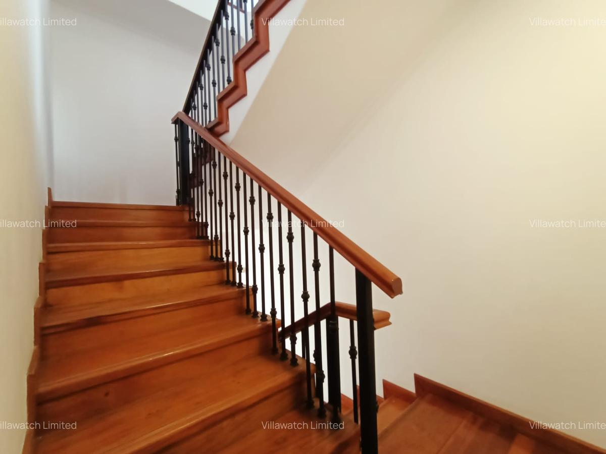 5 Bed Townhouse with En Suite in Kileleshwa - 18