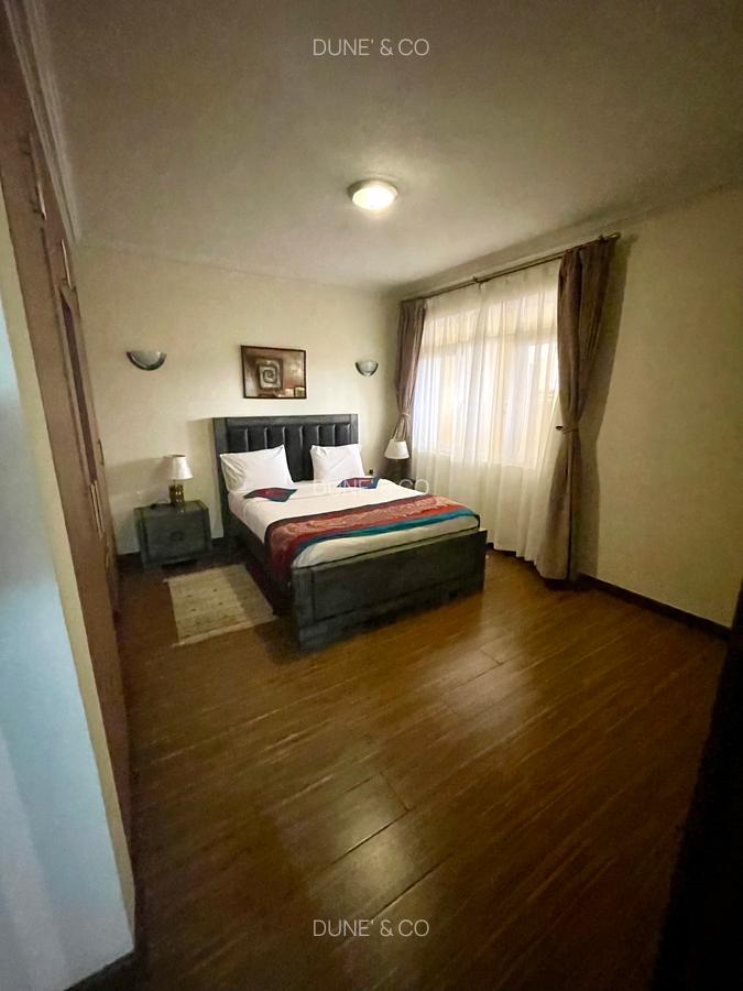 Serviced 2 Bed Apartment with En Suite in Brookside - 13