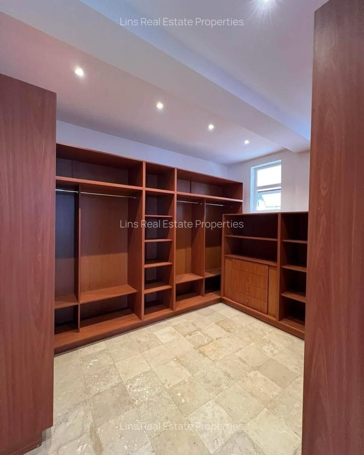 5 Bed House with En Suite in Runda - 15