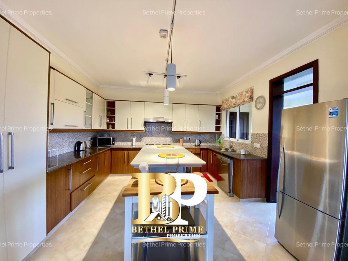 Furnished 3 Bed Apartment with En Suite in Brookside - 7