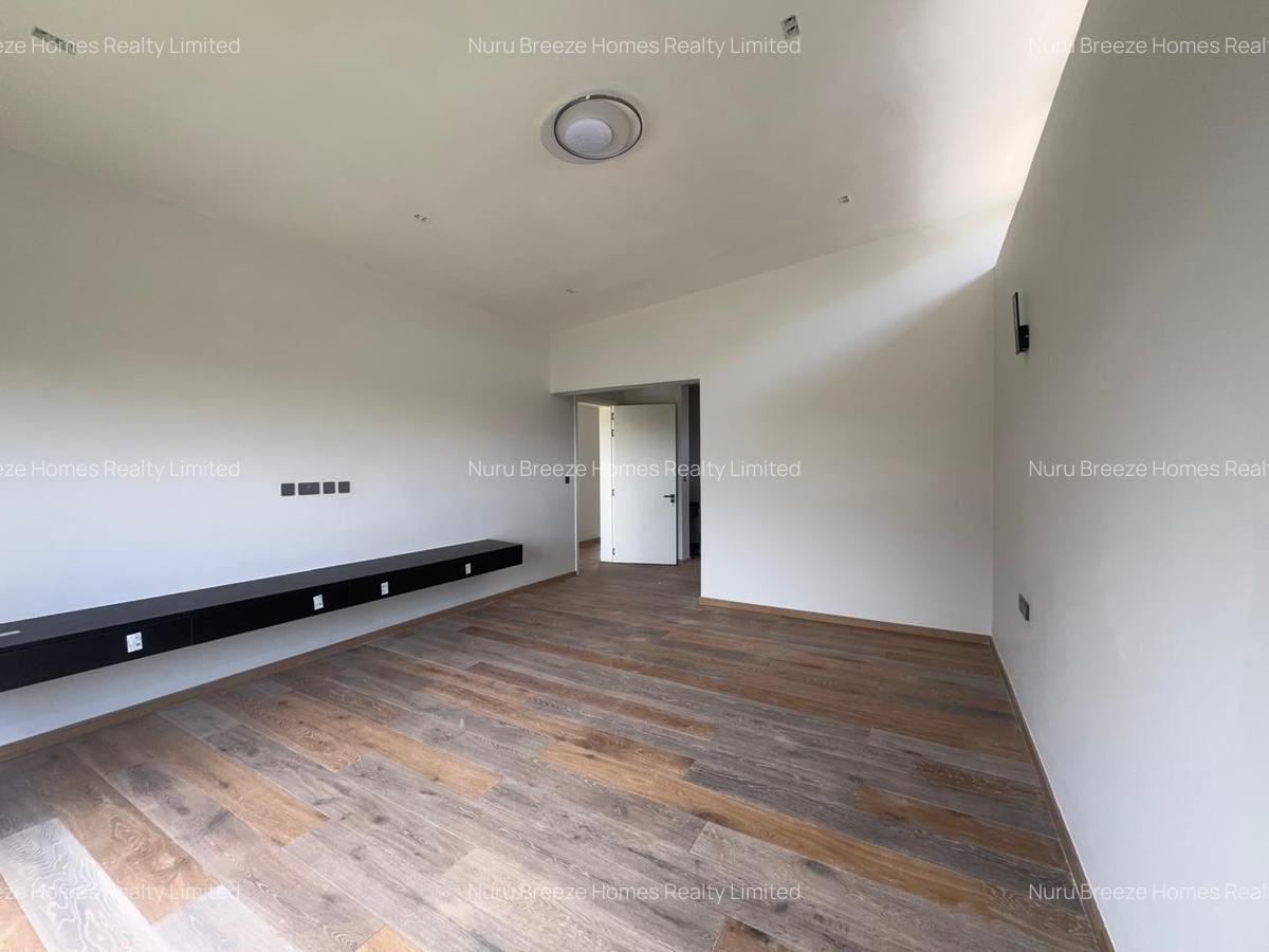 5 Bed Townhouse with En Suite in Runda - 13