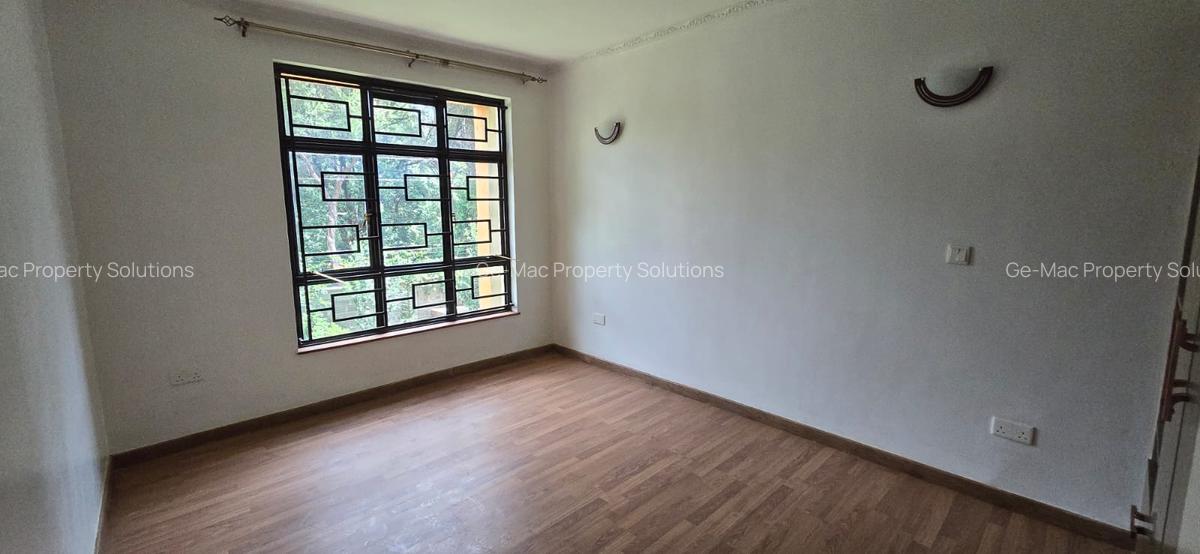 5 Bed Townhouse with En Suite in Lavington - 14