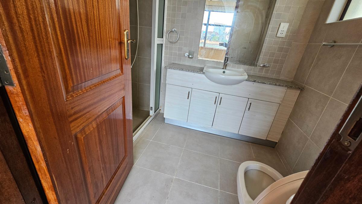 2 Bed Apartment with En Suite at Kilimani - 18