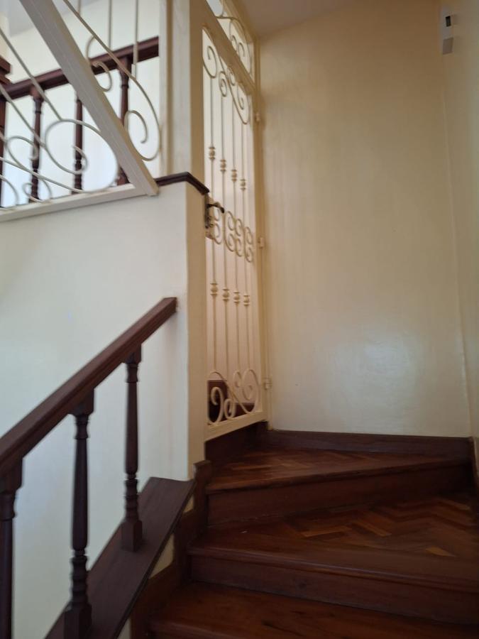 5 Bed Townhouse with En Suite in Lavington - 17