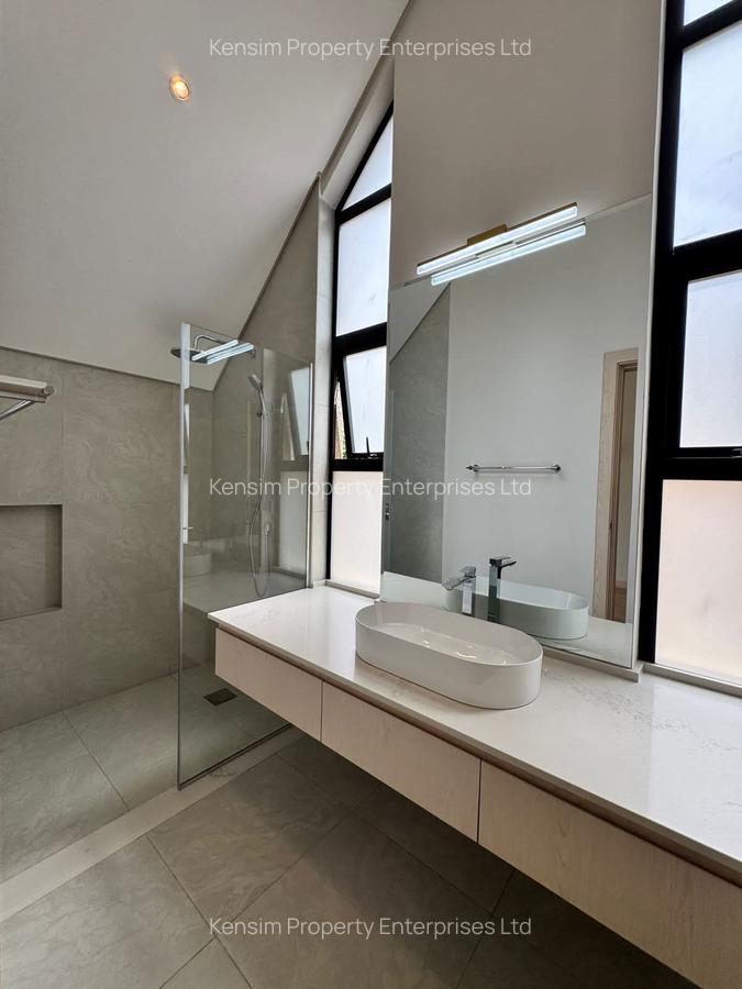 6 Bed Townhouse with En Suite in Lavington - 7