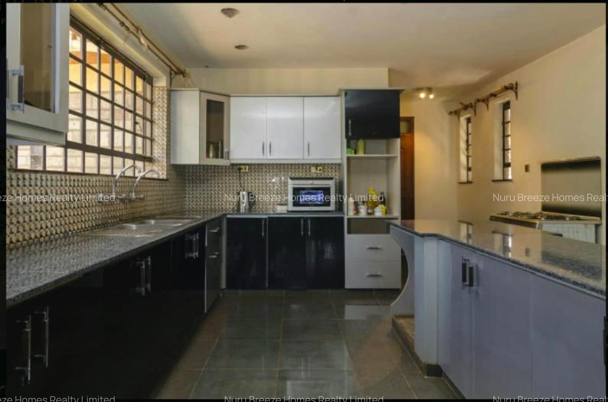 5 Bed House with En Suite in Runda - 6