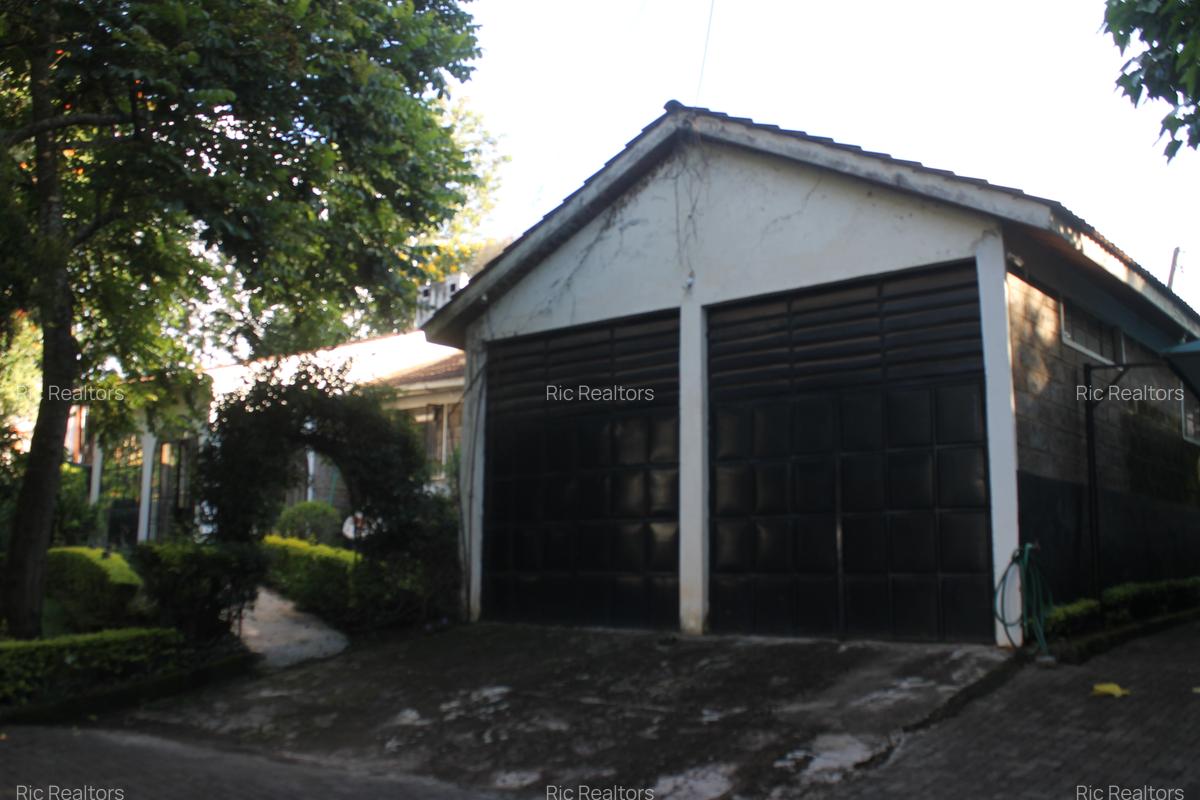 4 Bed House with En Suite at Kerarapon Drive - 7