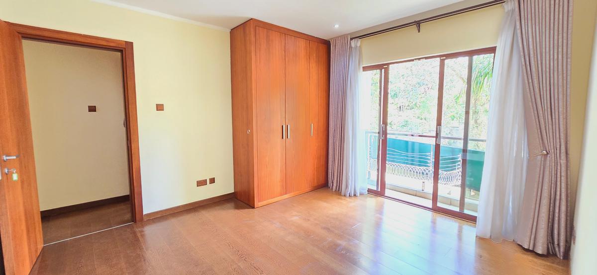 5 Bed Townhouse with En Suite at Convent Drive - 11