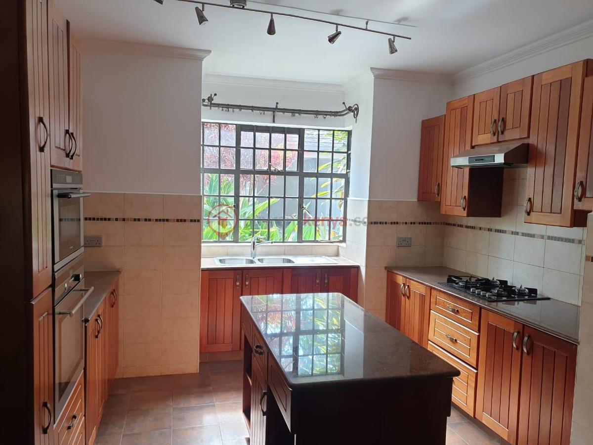 4 Bed Townhouse with En Suite at Peponi Rd - 8