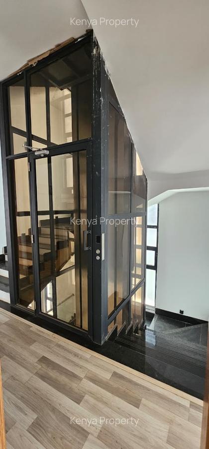 4 Bed Villa with En Suite at Apple Cross - 20