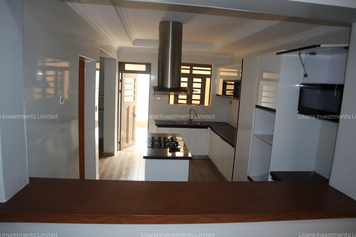 4 Bed House with En Suite at Kamakis - 5