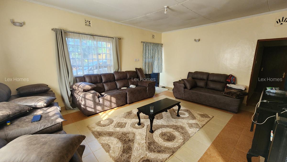 3 Bed House with En Suite at Fatima - 3