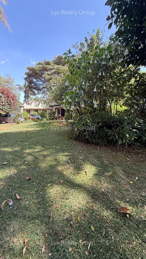 5 Bed Villa with En Suite in Lavington - 6