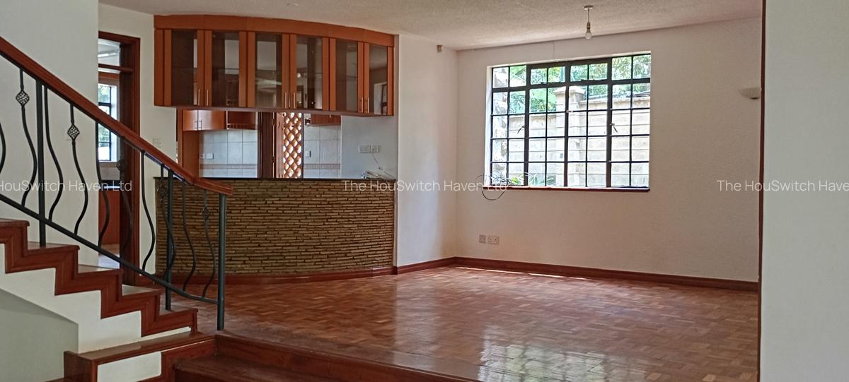 5 Bed Townhouse with En Suite at Convent Drive - 5