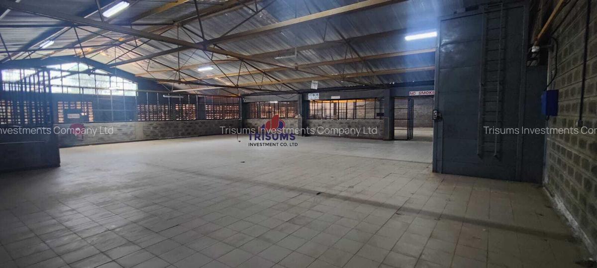 30,000 ft² Warehouse with Service Charge Included in Industrial Area - 2