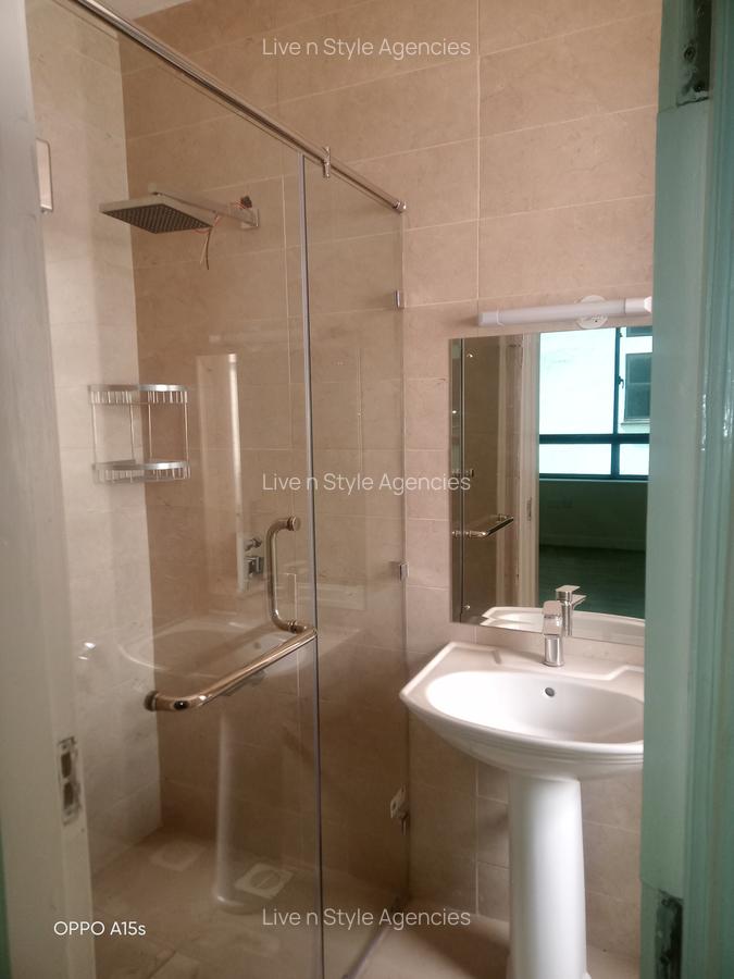 2 Bed Apartment with En Suite in Lavington - 13