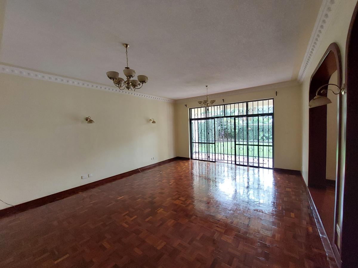 5 Bed Townhouse with En Suite at Jacaranda Homes - 8