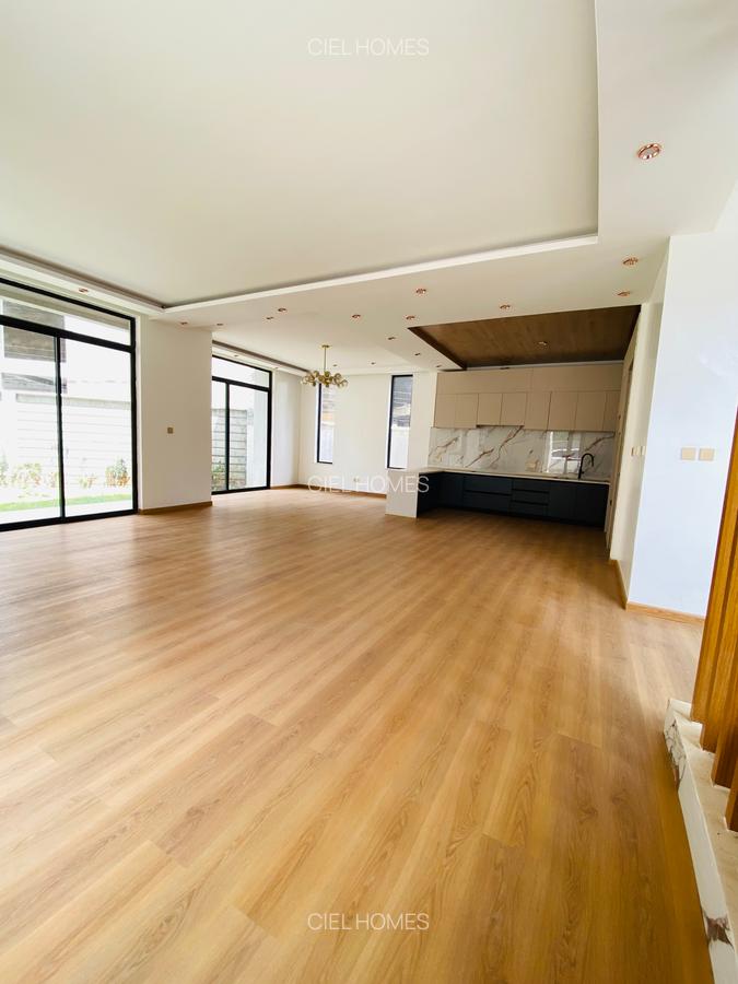 5 Bed Villa with Garden in Lavington - 10