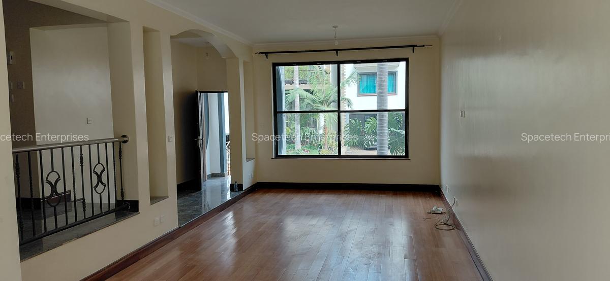 5 Bed Townhouse with En Suite in Westlands Area - 7
