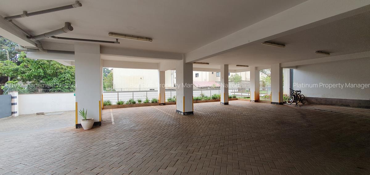Serviced 2 Bed Apartment with En Suite at Westlands Rd - 20