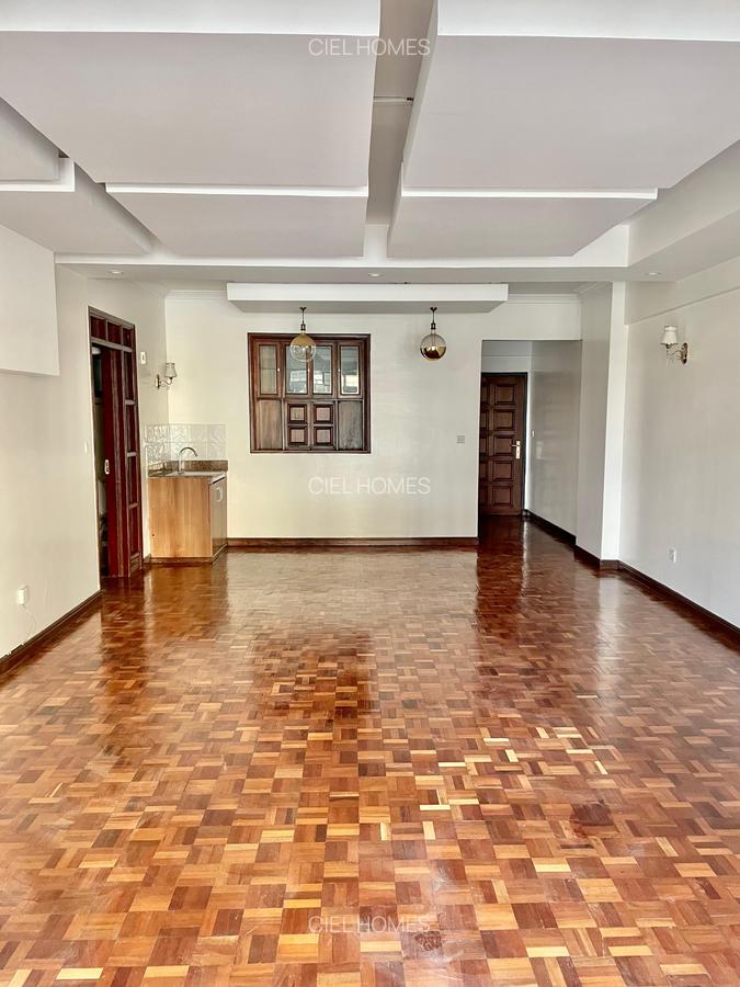 3 Bed Apartment with En Suite at Wood Avenue - 2