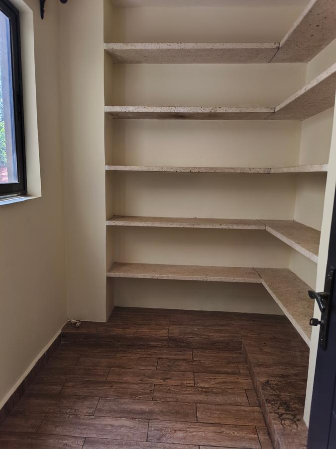 Serviced 3 Bed Apartment with En Suite in Parklands - 6