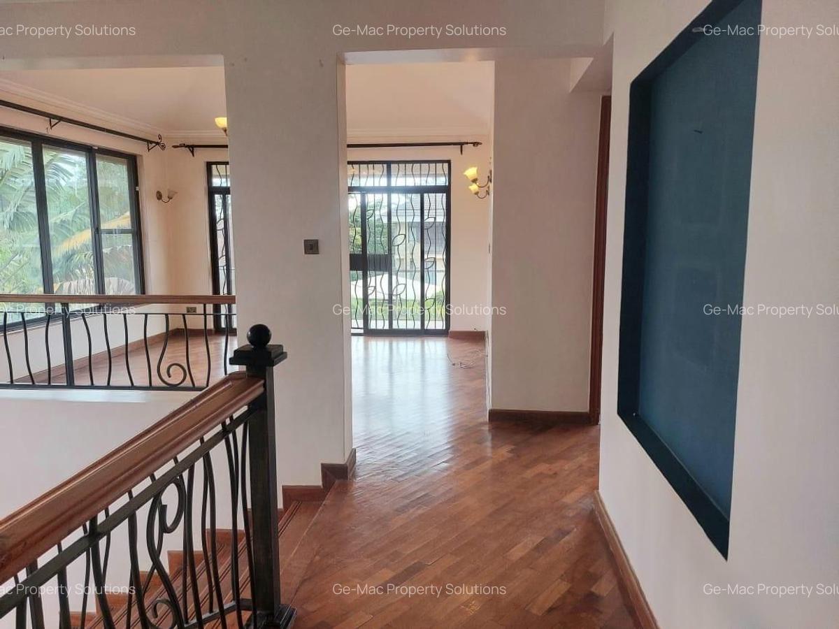 4 Bed House with En Suite in Garden Estate - 19